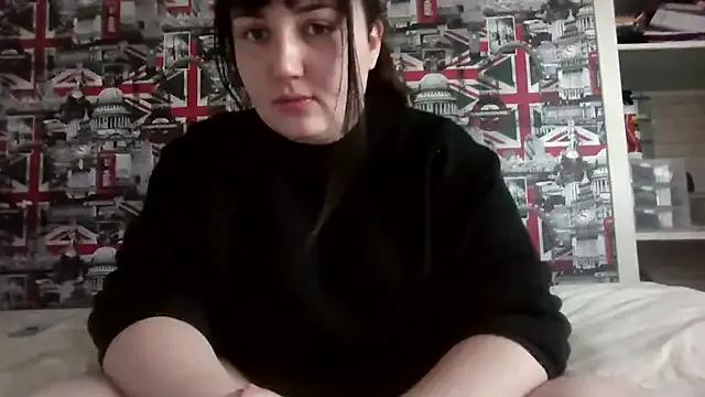 Lynylou on StripChat 