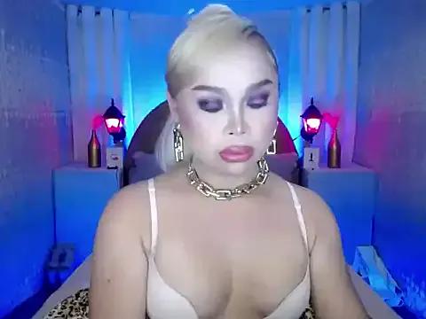 Madameblonde on StripChat 