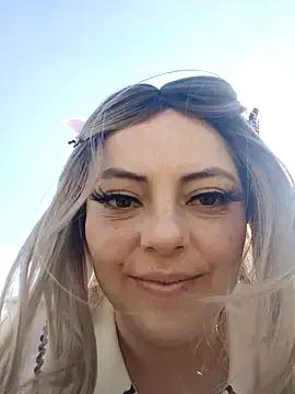 madelaine- — Drooling tits in public street