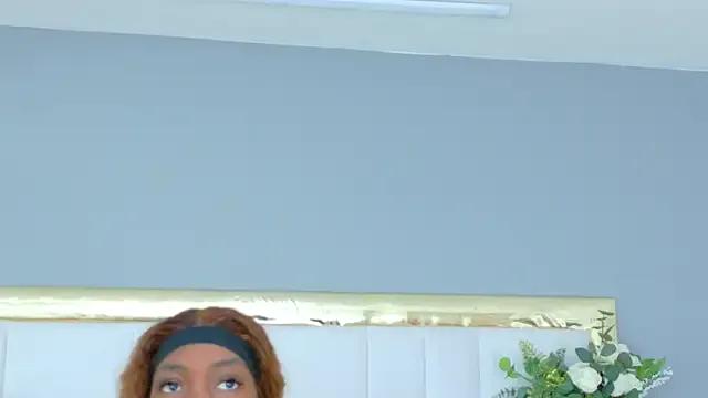 MadeleineHocker —  Spank my big juicy ass