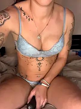 StripChat MargauxObsession is Freechat MargauxObsession — Enlever moi ma robe