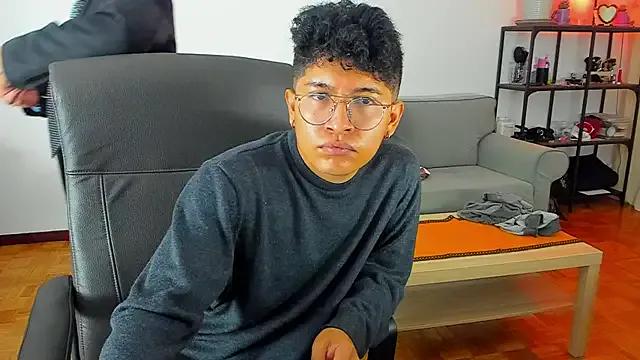 Freechat masterboy50 on StripChat