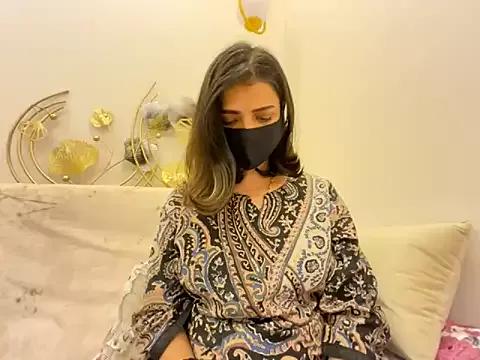 Freechat MaYaa__11 on StripChat