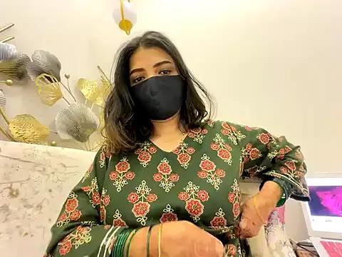 Freechat MaYaa__11 on StripChat