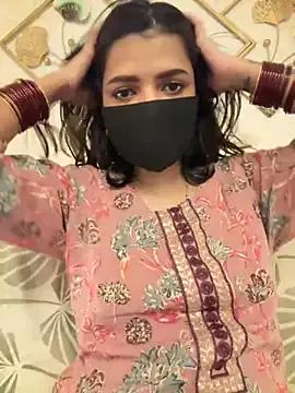 Freechat MaYaa__11 on StripChat