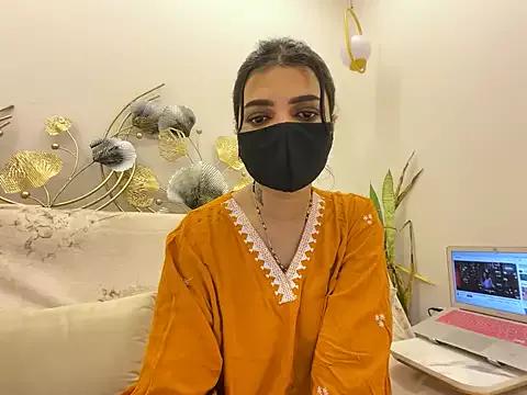 Freechat MaYaa__11 on StripChat