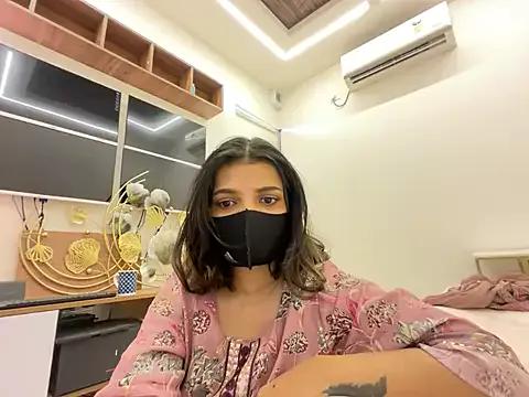 Freechat MaYaa__11 on StripChat