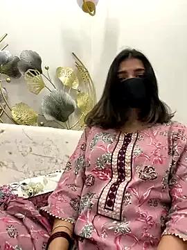 Freechat MaYaa__11 on StripChat