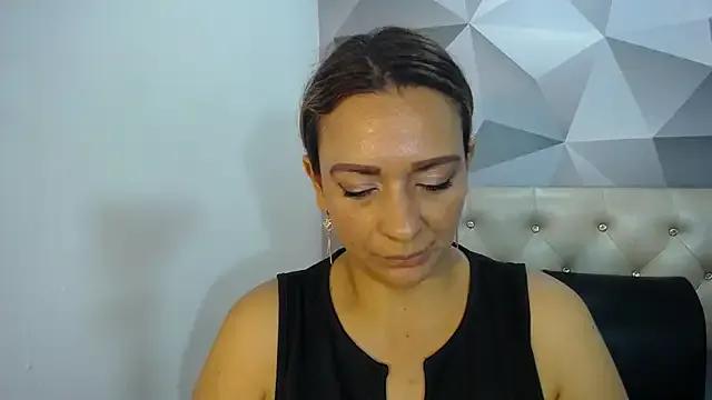 Milf-Prettyboobs — squeeze my juicy ass 