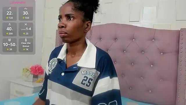 Freechat MonicaSchwartz on StripChat