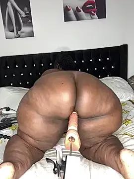 Freechat MsWhiteChocolatte on StripChat