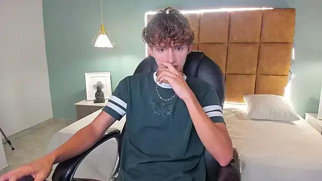 Freechat NicolasFerrer18 on StripChat