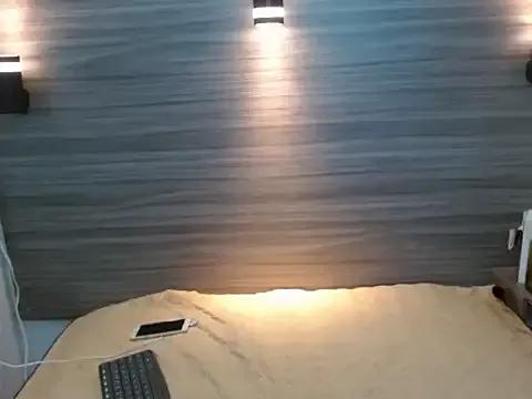 Penelopee_Rouse —  SURPRISE ME CUM IN MY MOUTH