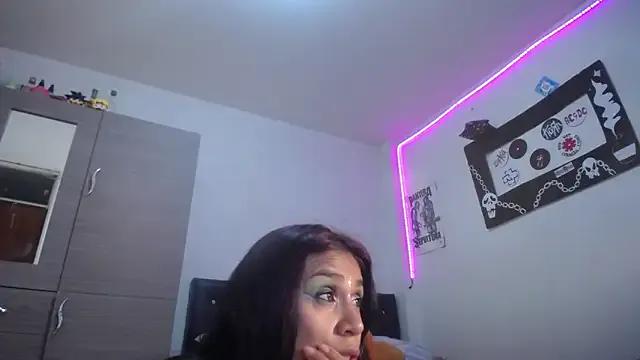 Freechat pinky_violeta on StripChat