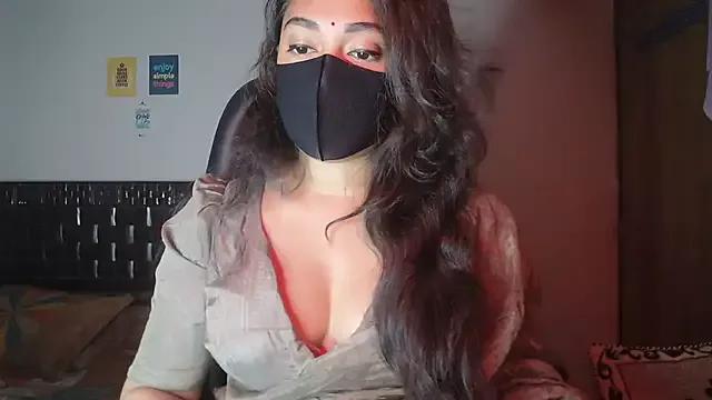 Freechat queen_angel67 on StripChat