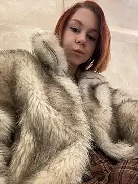 StripChat RosieSecret is Freechat RosieSecret — pinching nipples to get hard in public