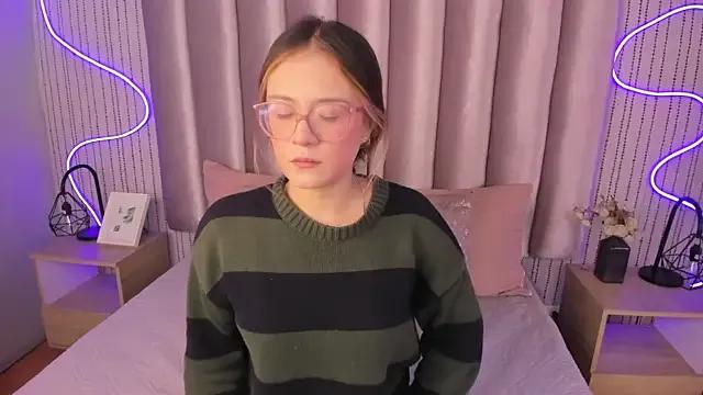 SamanthaPeachss on StripChat 