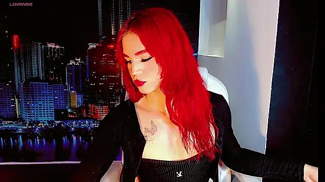 Saraa_Jone on StripChat 