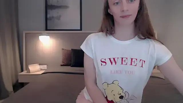 ShySchoolGirl on StripChat 