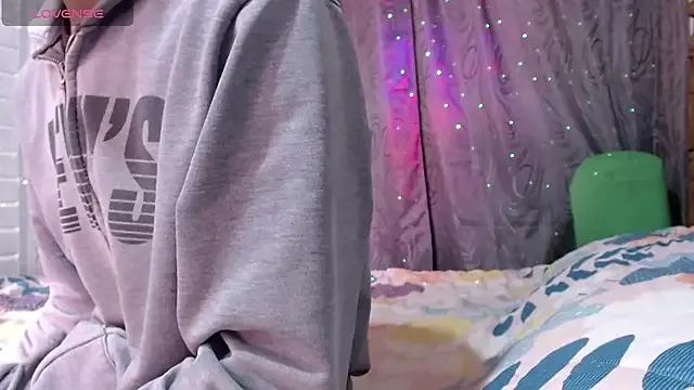 Freechat stefany_pablo1 on StripChat