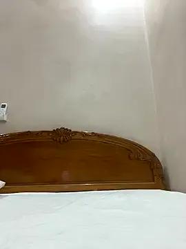 Sunny_lotus on StripChat 