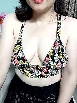 Sweet_love79 on StripChat 