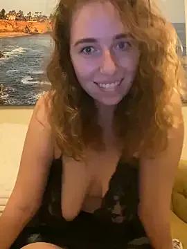 sweetsocalgirl on StripChat 