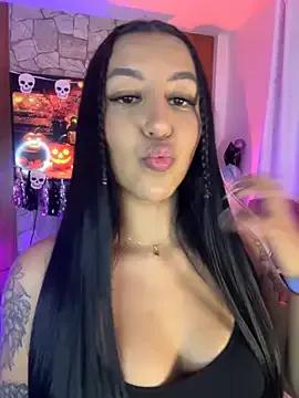 Tamara_Roberts1 on StripChat 