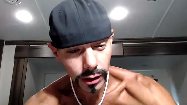 Freechat ThickD2C on StripChat