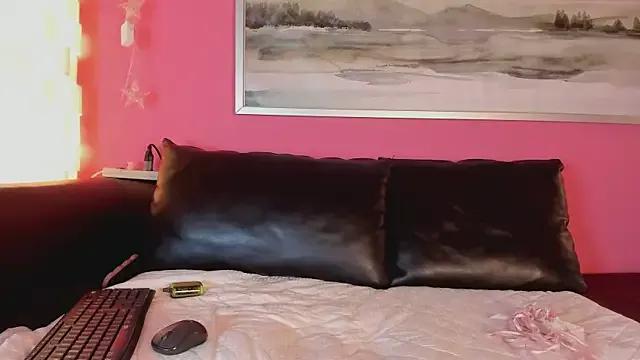 Tiffanysurez_ on StripChat 