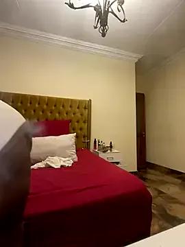 xXXSexyamazon — DAM THAT FULLBRICK HOUSE