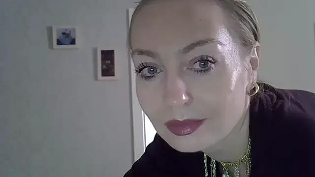 Private ZarinaSwift on StripChat